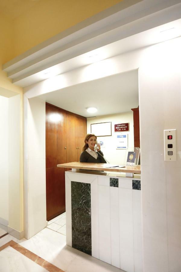 Hotel Aktaion トロン エクステリア 写真